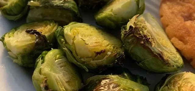 Die besten Gewürze für Rosenkohl: So schmeckt er richtig gut