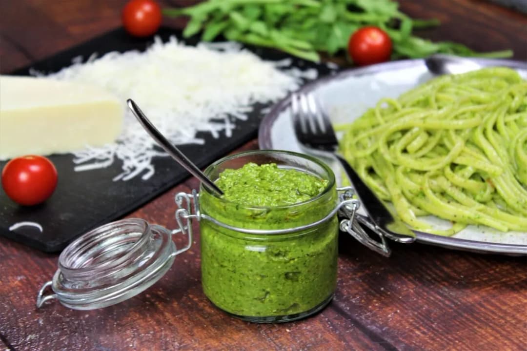 Klassisches Rezept für Pesto: Einfach, lecker und vielseitig genießen