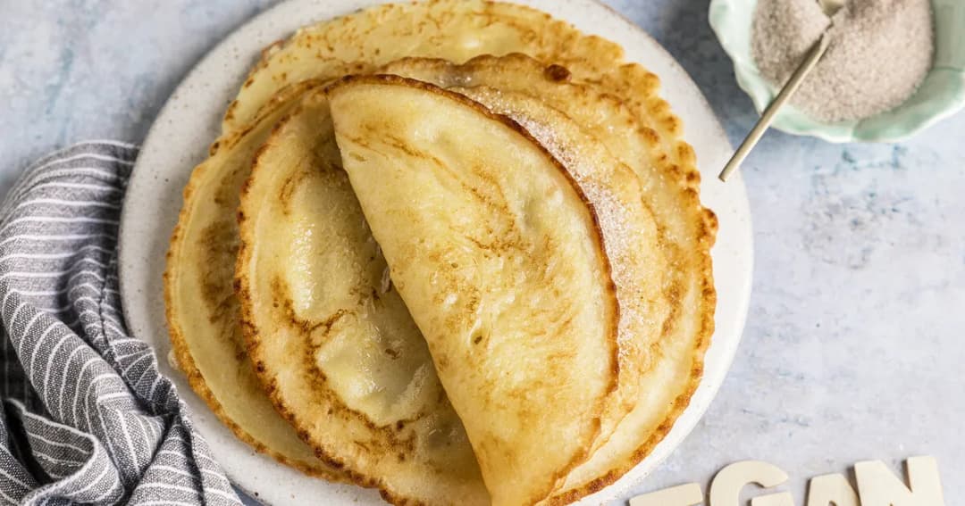 Einfaches Rezept für vegane Pfannkuchen, die jeder lieben wird